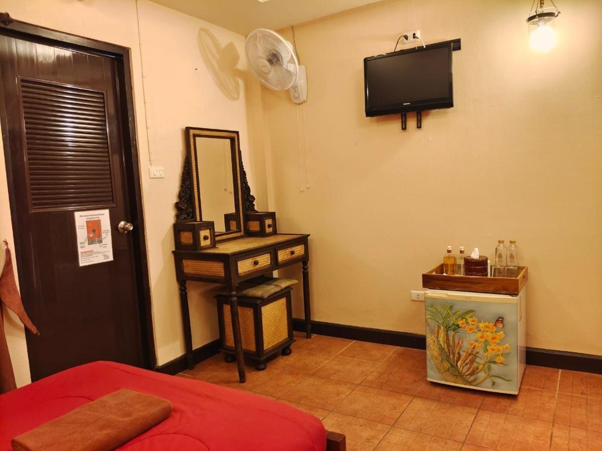 Hotel Wualai Boutique By Lanna Oriental Chiang Mai Esterno foto